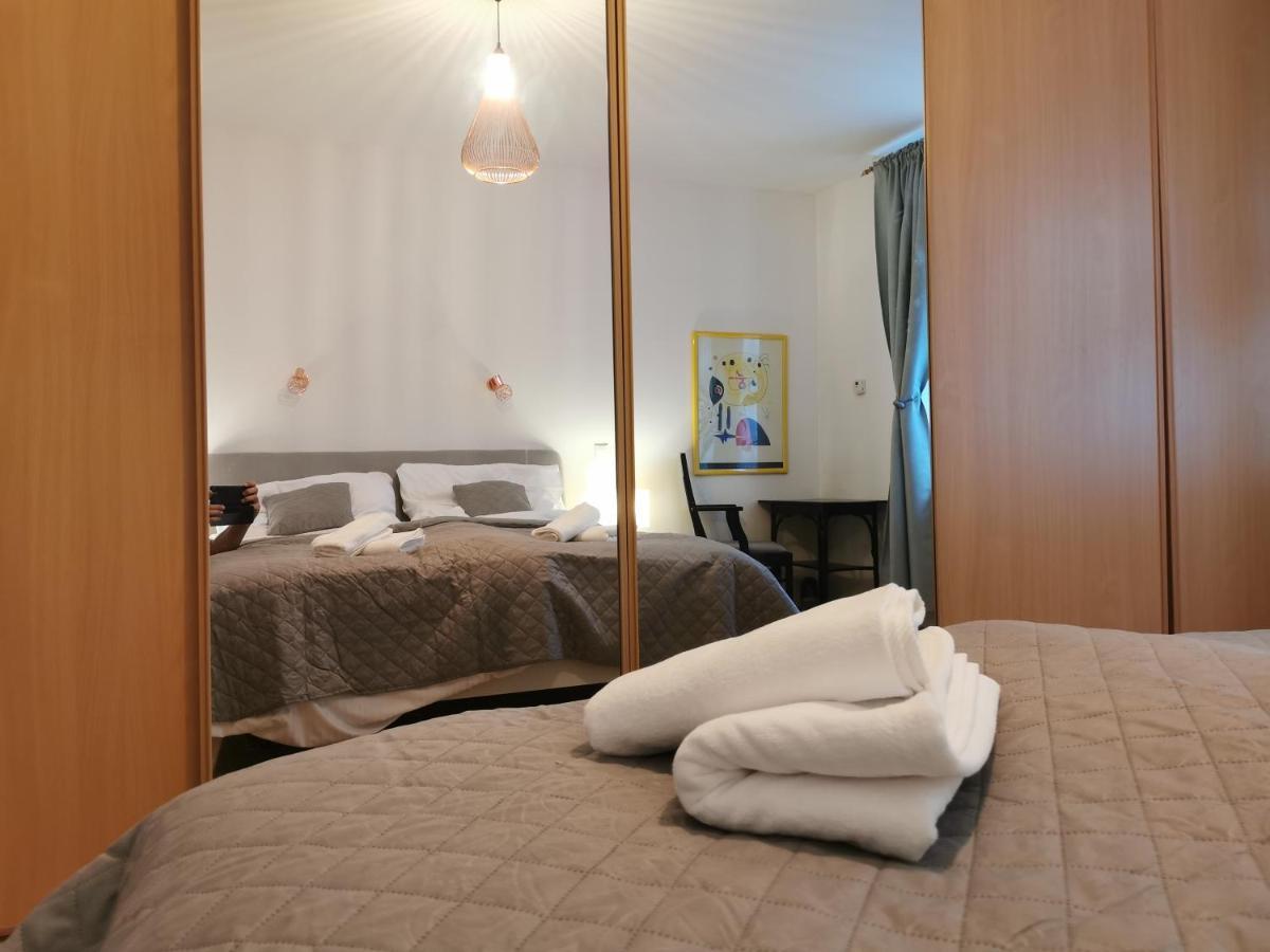 Cozyhome The Castle Apartment - Spacious, Quiet, High Ceiling Bratislava Exteriér fotografie
