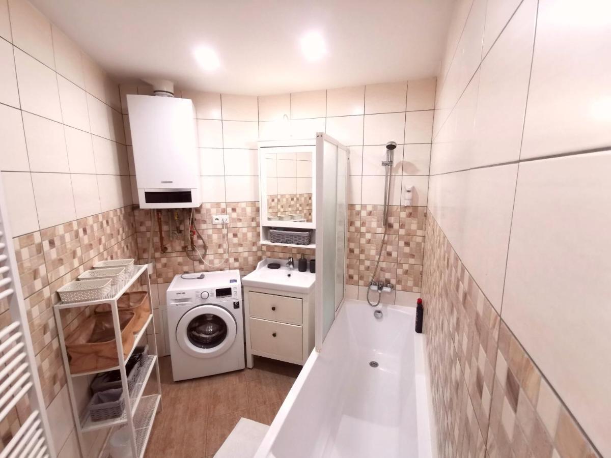 Cozyhome The Castle Apartment - Spacious, Quiet, High Ceiling Bratislava Exteriér fotografie